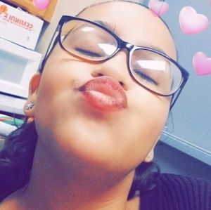 Meet your Posher, Alexandria